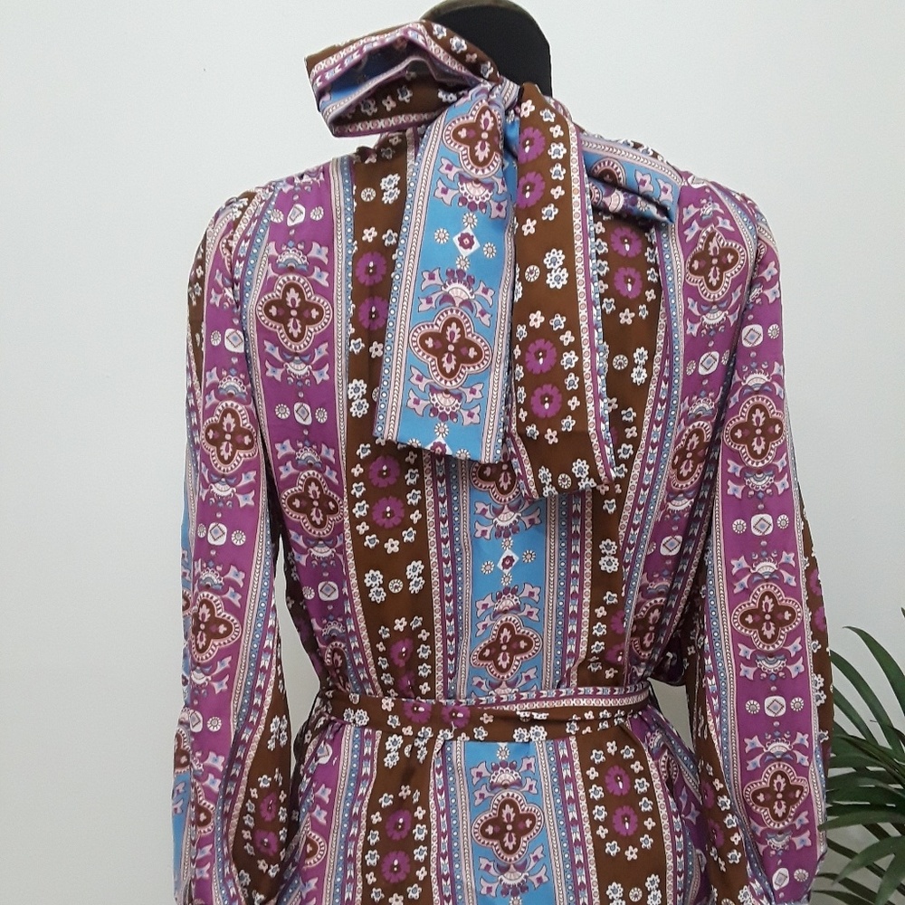 Vintage Pussy Bow Blouse (Medium)